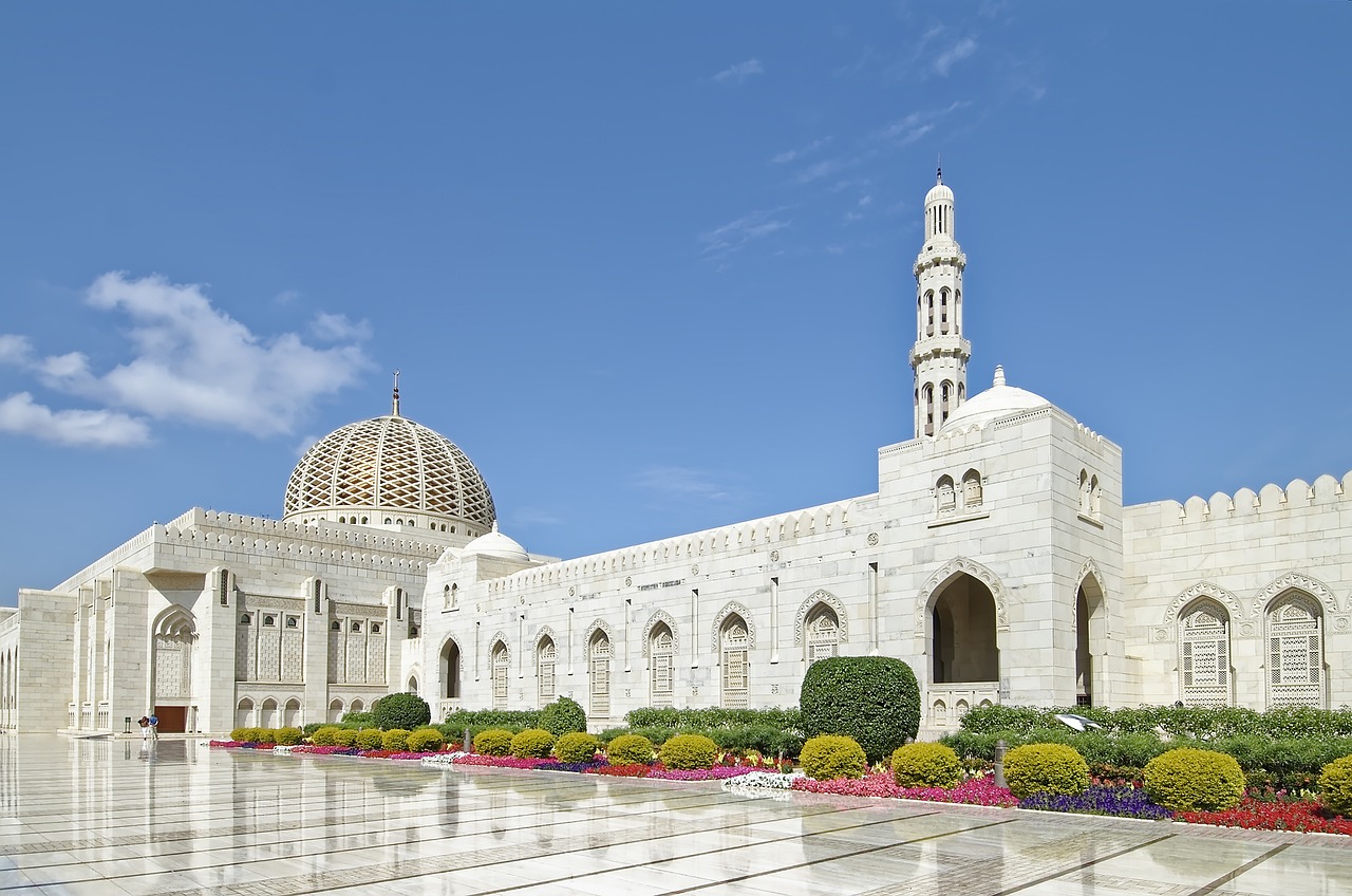 sultan qaboos grand mosque, oman, nutmeg